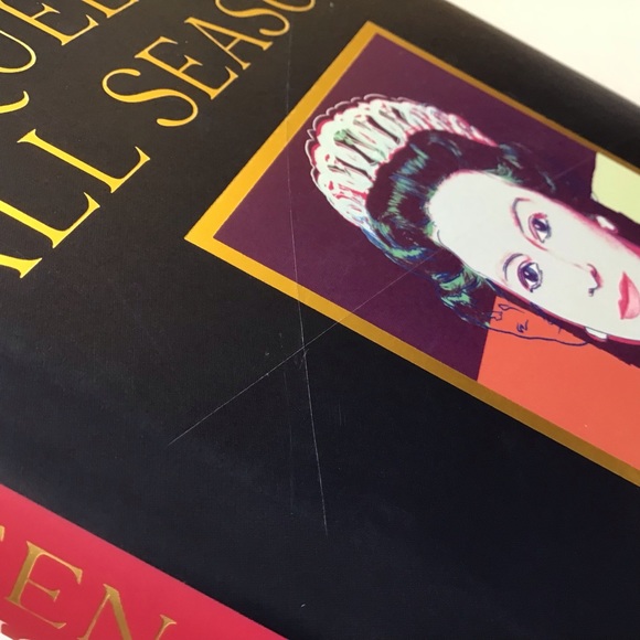 A Queen For All Seasons by Joanna Lumley Hardcover Platinum Jubilee - Picture 8 of 10